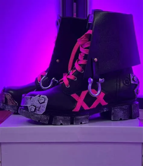 Converse Chuck Taylor High Top Sneakers