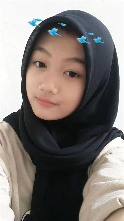 DI SINI YAH | Wonder woman costume, Hijab tutorial, Hijab aesthetic