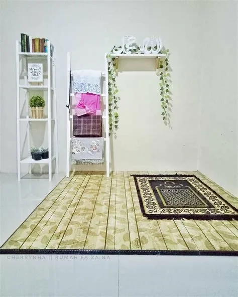 Desain Tempat Sholat Di Rumah | Muslim prayer room ideas, Easy room ...