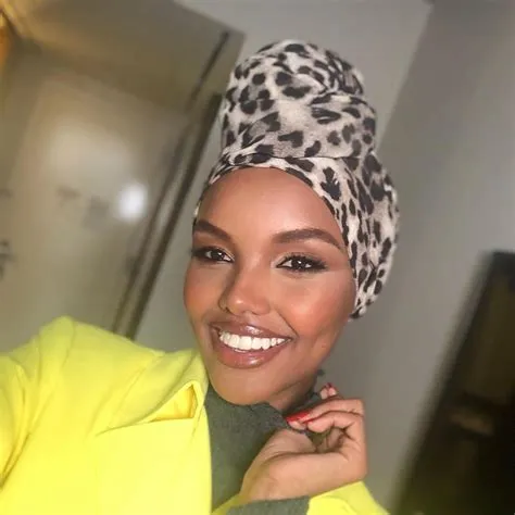 Halima Aden joins the rookie class of Sports Illustrated Swimsuit 2019 ...