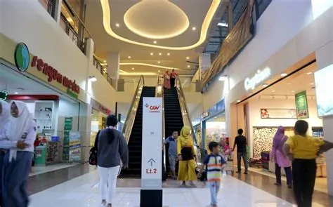 Roxy Square Jember, Tujuan Belanja & Tempat Hiburan Favorit