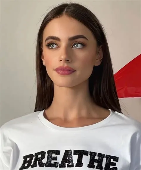 Picture of Yael Shelbia