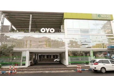 EBIZZ HOTEL (Jember, Indonesië) - foto's, reviews en prijsvergelijking ...