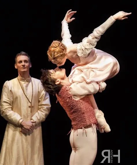 by neenack on good images for poses | Couple poses reference ...