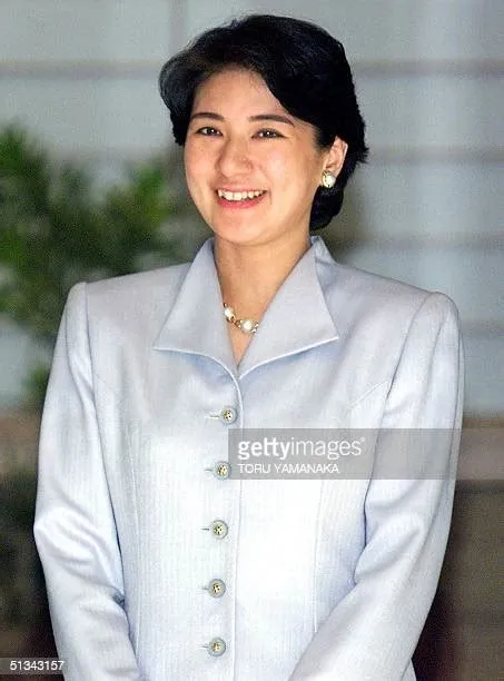 Crown Princess Masako Visits The Imperial Palace Photos and Premium ...