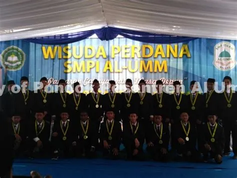 SELAMAT & SUKSES WISUDA PERDANA SMP ISLAM ALUMM - Pesantren al-Umm