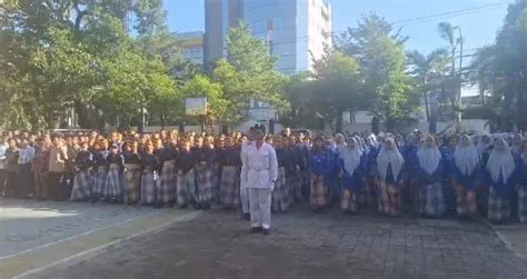 UPT SPF SMP Negeri 6 Makassar Gelar Upacara Bendera Peringatan ...