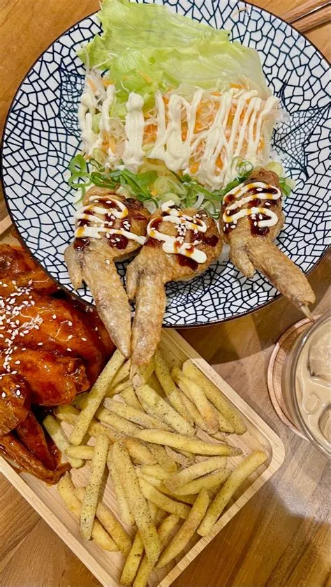 von Rindang Salsabila Azani auf 24/7