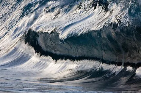 Frozen Tidal Waves