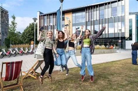 Exeter College declared 'outstanding' by Ofsted - Devon Live