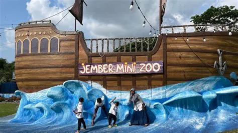 Family trip to Jember Mini Zoo - YouTube