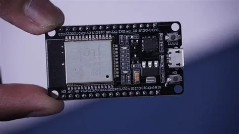 Hvordan koble til ESP32 og programmere i Arduino IDE - Elkim.no