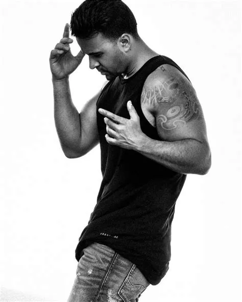 de Jahaira Reyes en Fonsi | Cantantes, Luis, Puertorriqueños