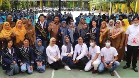 Siswa SMAN 3 Luwuk Banggai Dibekali Pencegahan Penuluran HIV/AIDS ...