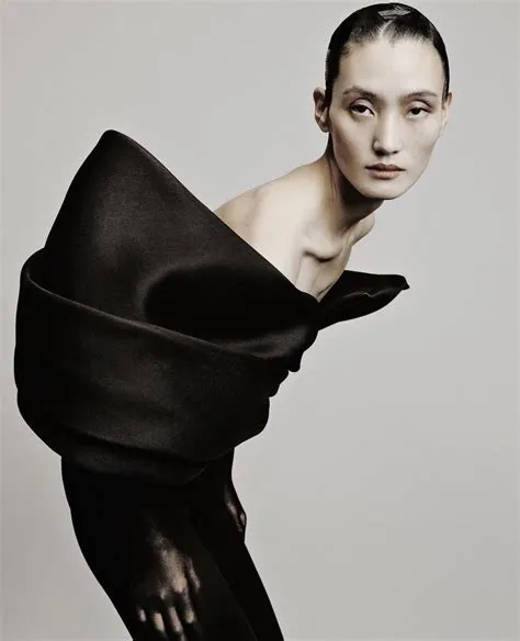 by Liz Muñoz on MAY PHOTOSHOOT in 2025 | Fashion photography ...