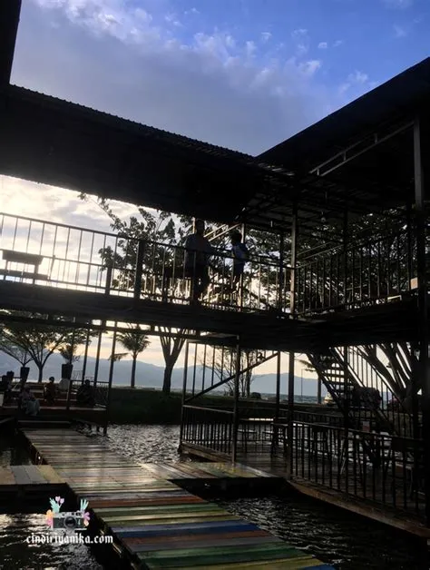 Menikmati Pantai Taipa di Kota Palu | Ruang Cindi