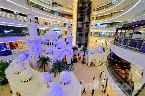 Foto: Senayan City Dirikan Instalasi Masjid Megah Ala Timur Tengah