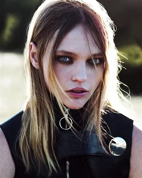 SASHA PIVOVAROVA BY JEFF BARK | Sasha pivovarova, Sashas, Photoshoot