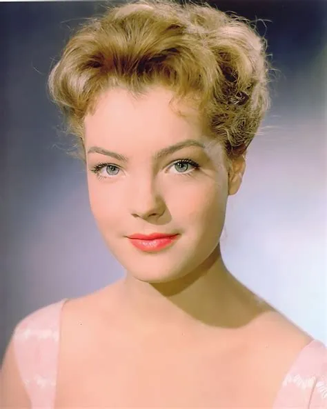 on любимые актеры , актрисы | Romy schneider, Movie stars, French ...