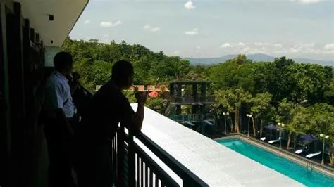 GREENHILL HOTEL AND CONVENTION CENTER2 - Prices & Cottage Reviews ...