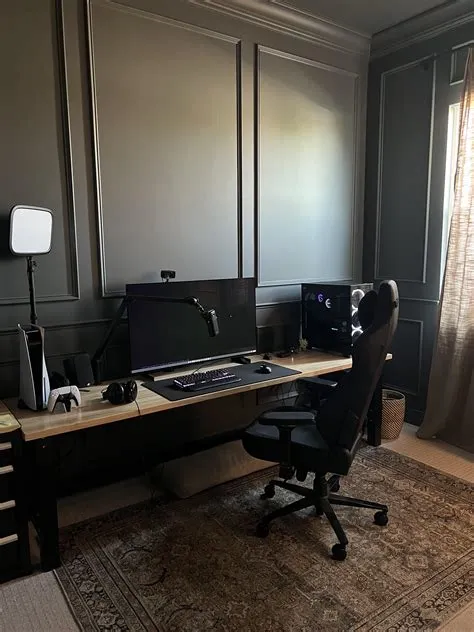 Solid Black Desktop Background