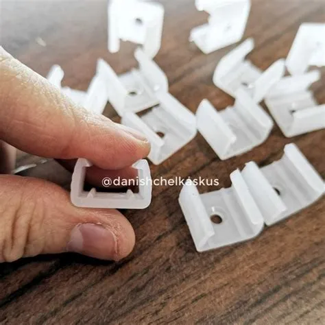 Jual BRACKET / KLEM / DUDUKAN NEON FLEX LED RGB 4 PIN 220V - Jakarta ...