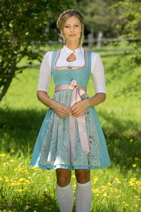 Kollektionen | Dirndl, Dirndl trachten, Oktoberfest dirndl