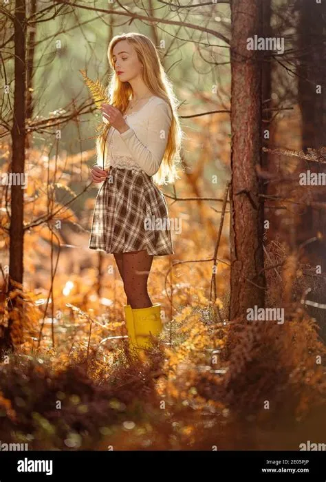 Eine junge, natürlich schöne Frau (20 Jahre) verbindet sich mit der ...