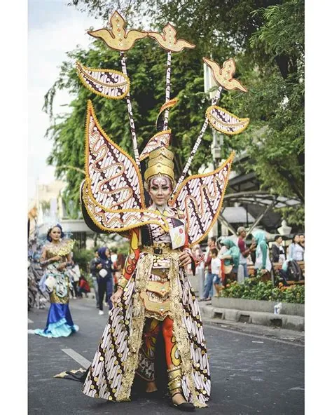 oleh Cecilia Del Panta di Fantasia | Kostum karnaval, Karnaval, Ide ...