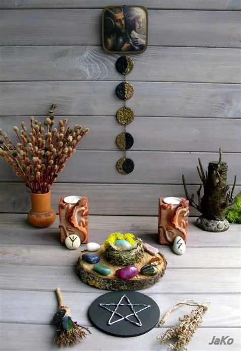 di Nayeli🍒 su Altares nel 2024