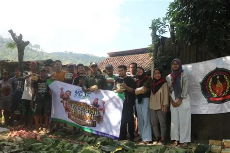 PMI Kab Jember - KSR PMI Dan YDSF Bagikan Daging Qurban Ke Pelosok ...