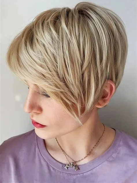 15 Short, Stacked Pixie Bob Haircuts for a Cute and Sassy Look