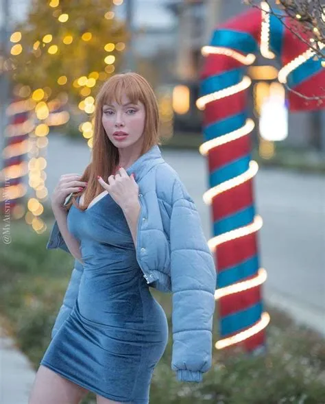 Austin White Biography, Best Glamour Model, Pinup Poser, Age, Height ...