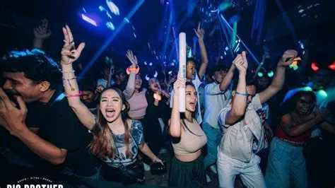 9 Rekomendasi Nightclub Jakarta Buat Kamu Good Vibes Abis! - Tribun ...
