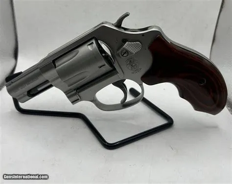 SMITH & WESSON lady smith .357 MAG