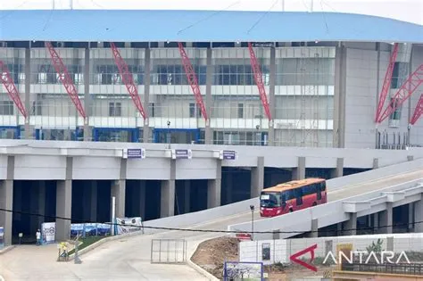 Arus balik, TransJakarta beroperasi dinihari dari Terminal Pulogebang ...