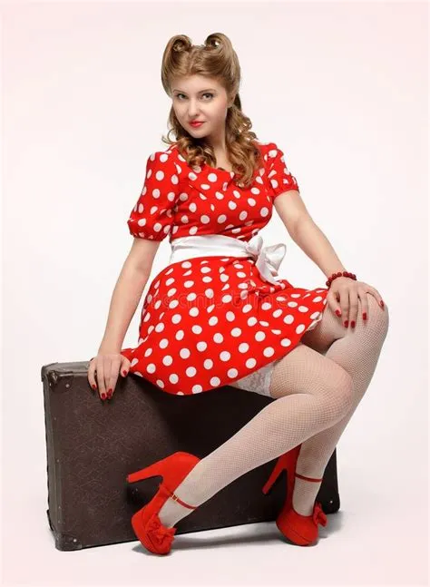 Jolie fille de pin-up image stock. Image du mode, dame - 28712977