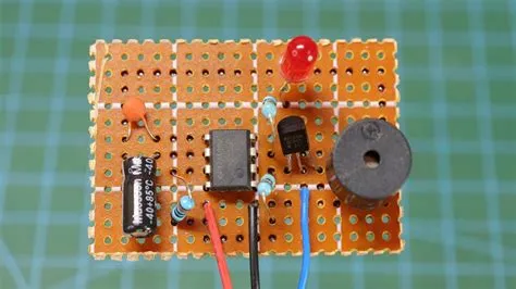 3 Electronics Projects for Beginners that will amaze you - YouTube