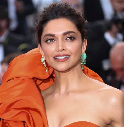 Most Beautiful Women In The World 2022: Celebrities Who Make The Cut ...