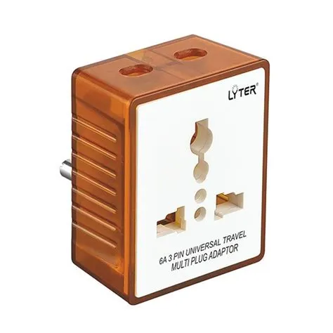 OPAL 6A. 3 Pin Uni. Travel Multi Plug Adaptor (BLISTER PACK) - Lyter