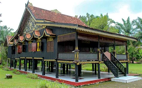 38+ Rumah Adat Provinsi di Indonesia Beserta Gambarnya