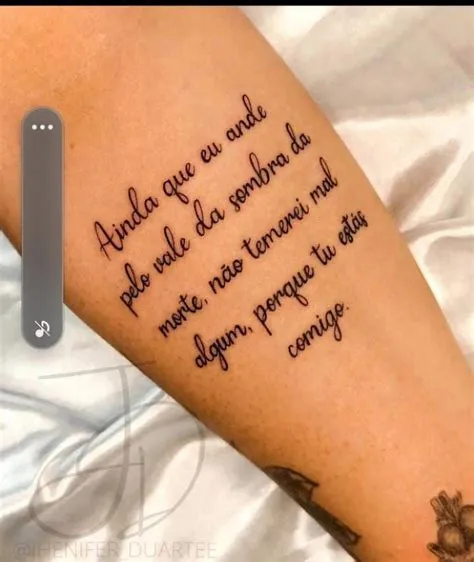 de Rafaela Dos Santos Pinheiro em Tatuagens mural studio mata ...