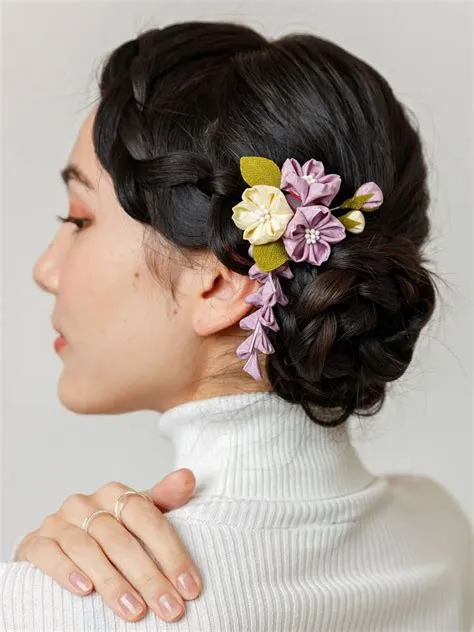 What are Kanzashi? 13 Things to Know about Japanese Hairpins
