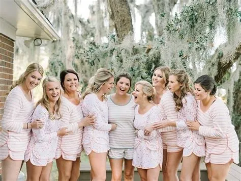 Lauren Rossi Bridal Makeup Photos - The Knot