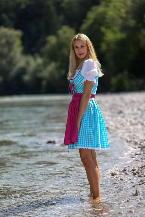 Me and My Dirndl - Es ist Oktoberfestzeit und somit auch Dirndlzeit ...