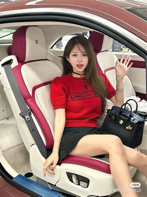 oleh الفريد موبايل di جمال | Model pakaian, Pakaian, Model