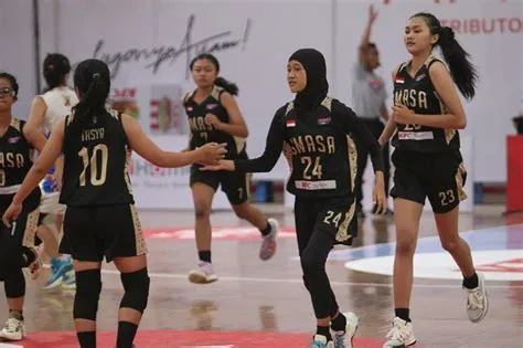 Sukses Kawin Gelar, Smasa Jember Ingin Ketemu Gloria dan Sinlui di ...