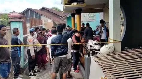 BREAKING NEWS - Dugaan Pembunuhan di Gebang Jember, Korban Bersimbah ...