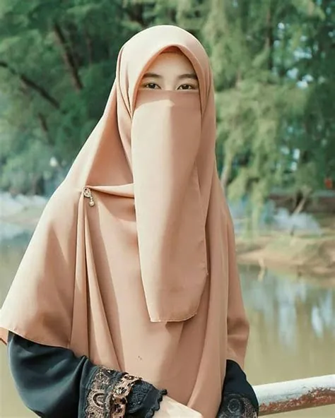 kanggunan | Wanita, Mode abaya, Perempuan
